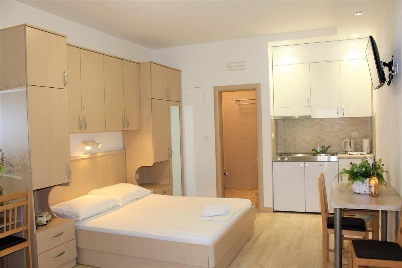 City Center Apartments Miro Makarska Ngoại thất bức ảnh